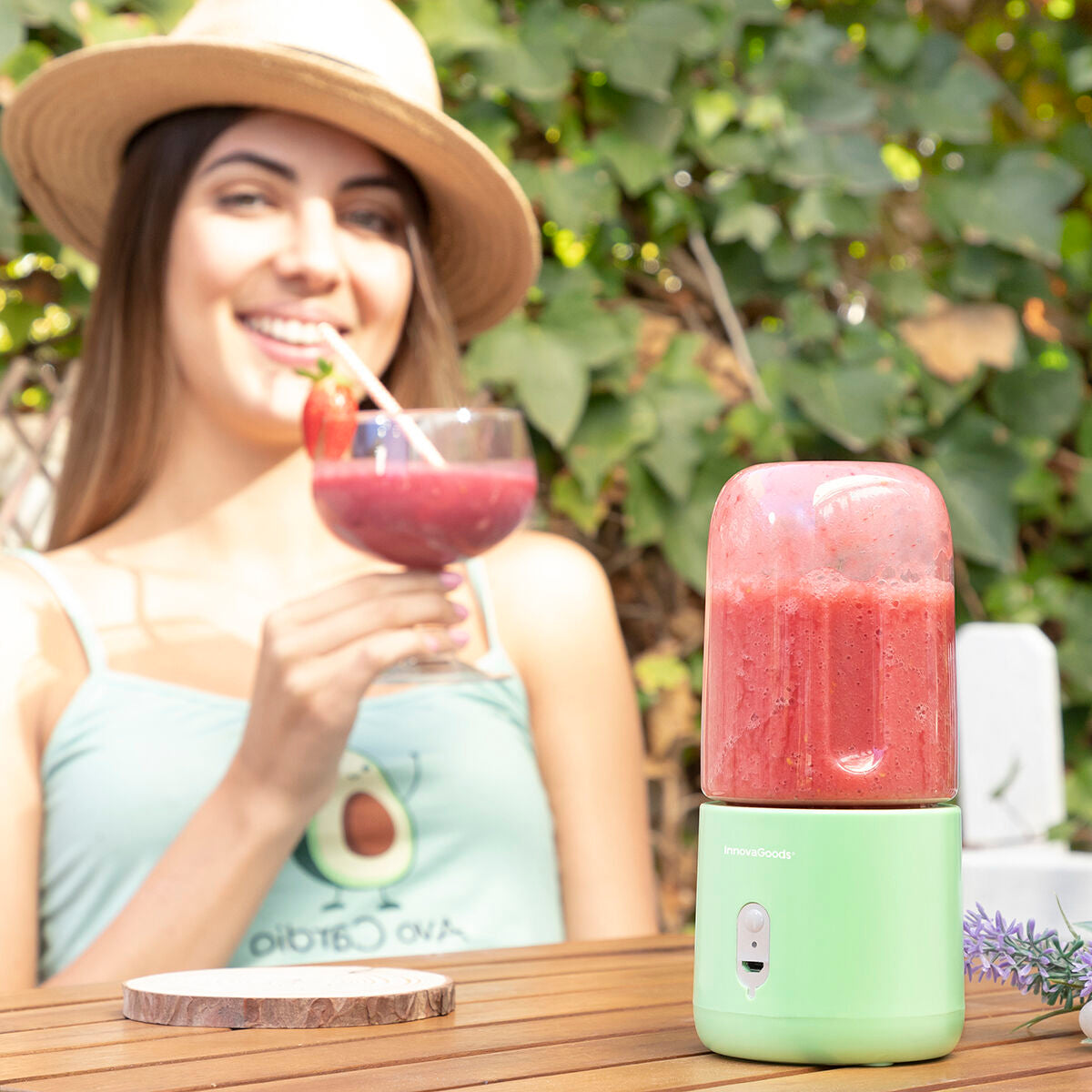 BlendMate™ – Portable Rechargeable Blender Bottle