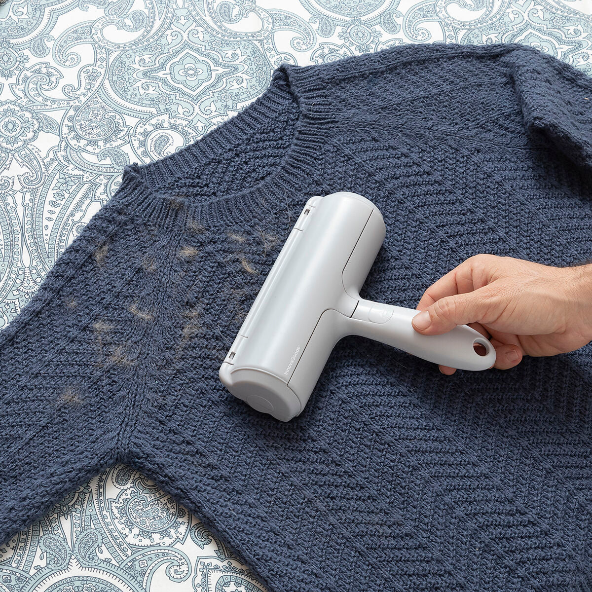 FurSweep™ – Reusable Pet Hair Remover Roller