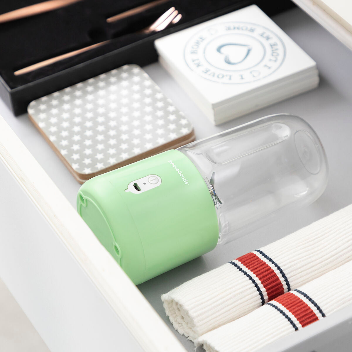 BlendMate™ – Portable Rechargeable Blender Bottle